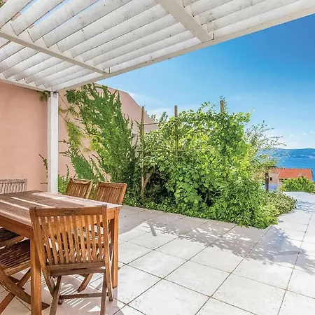 In With Outdoor Swimming Pool, Wifi And Swimming Pool Διαμέρισμα *