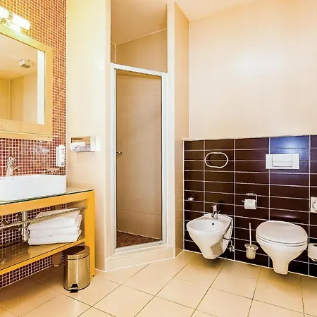 Διαμέρισμα In With Outdoor Swimming Pool, Wifi And Swimming Pool Novi Vinodolski