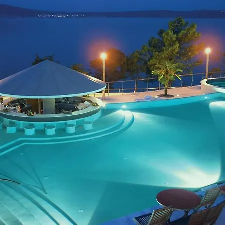 In With Outdoor Swimming Pool, Wifi And Swimming Pool Διαμέρισμα *