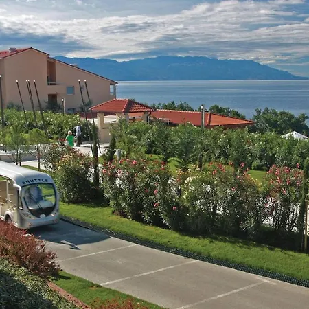 In With Outdoor Swimming Pool, Wifi And Swimming Pool * Novi Vinodolski